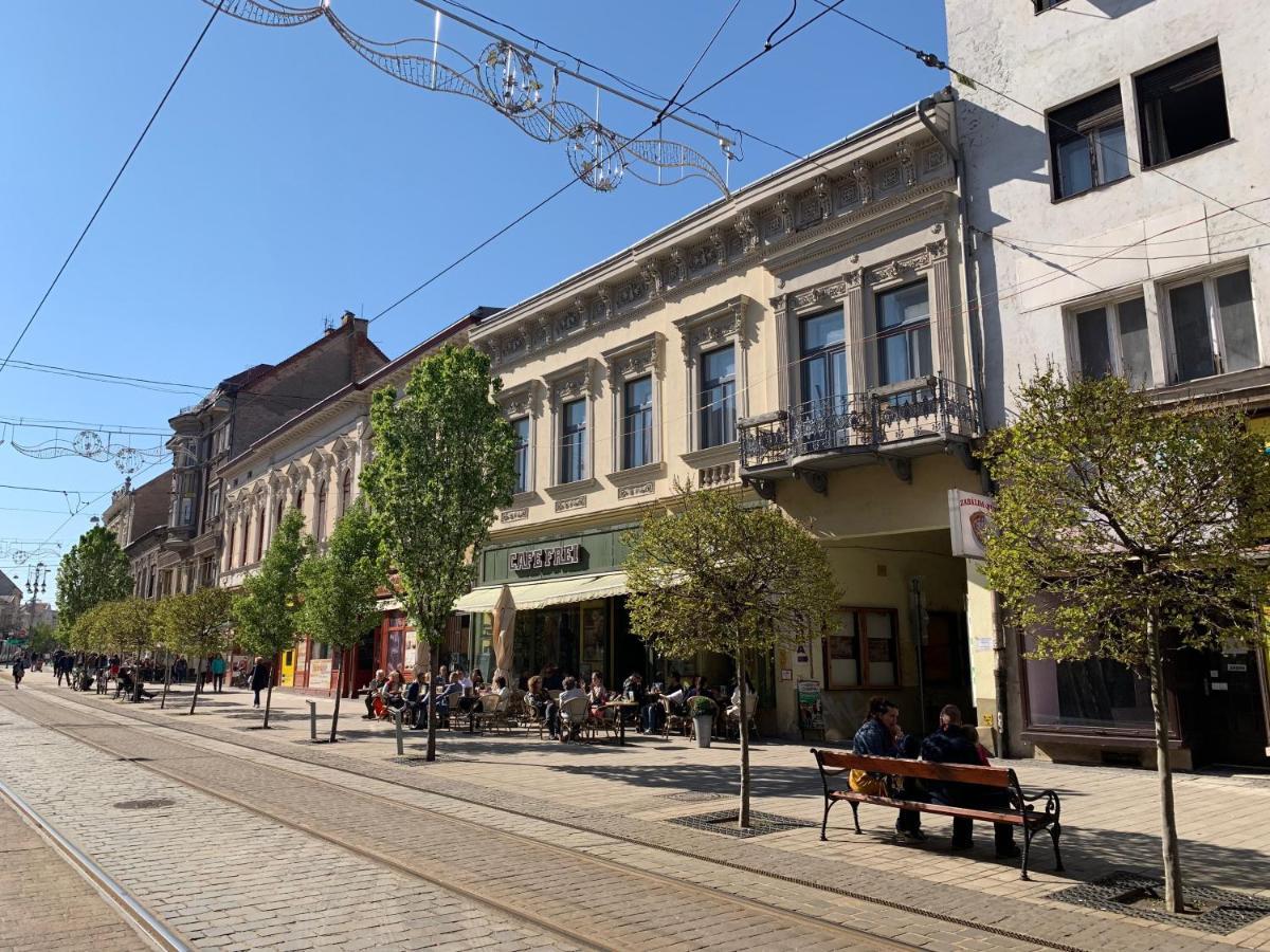 Center Rooms Miskolc Eksteriør bilde