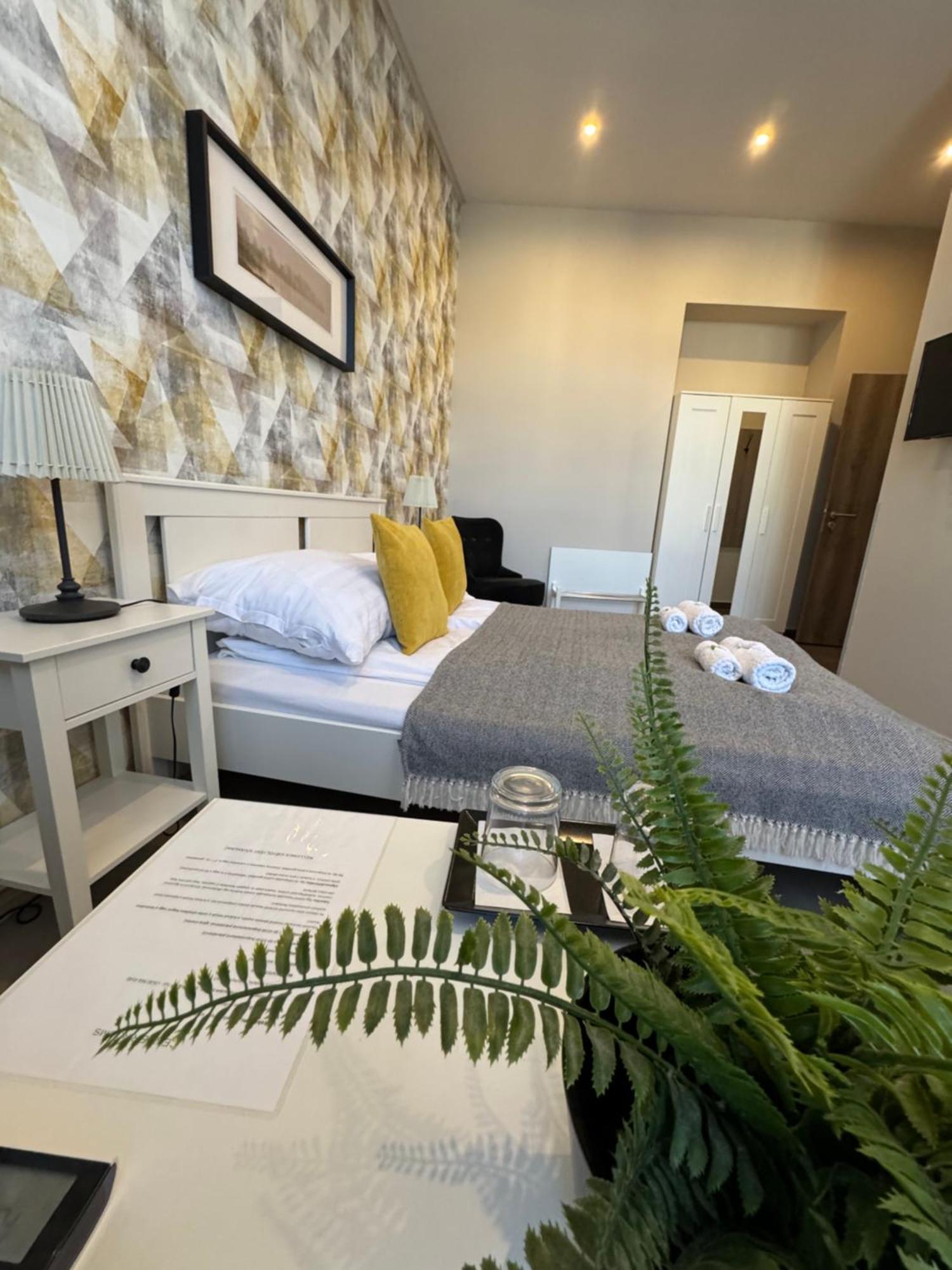 Center Rooms Miskolc Eksteriør bilde