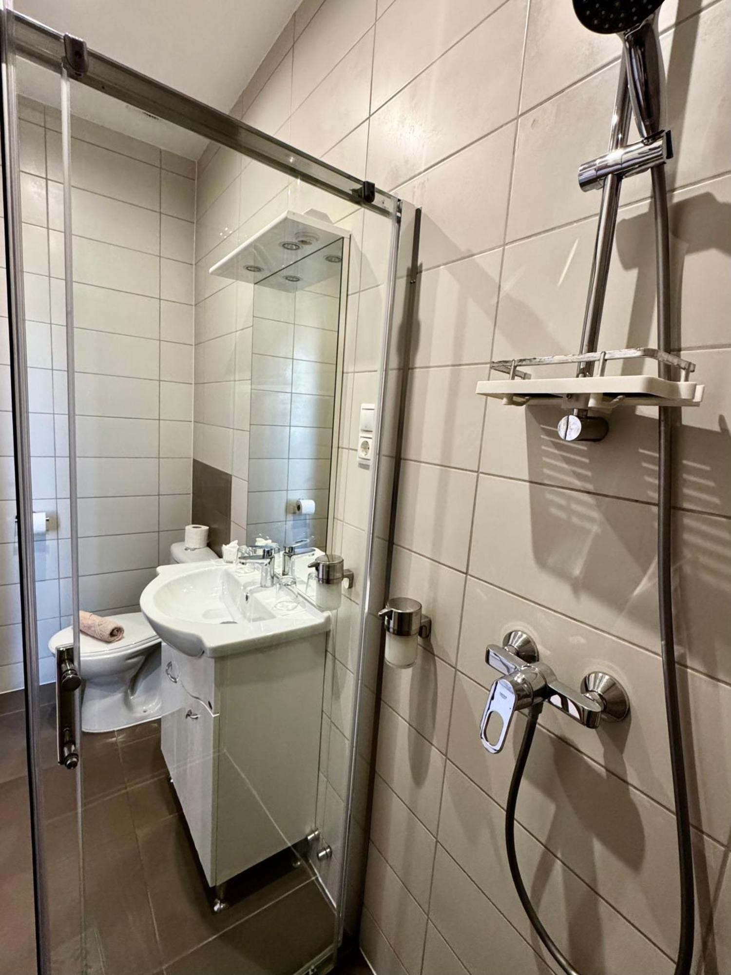 Center Rooms Miskolc Eksteriør bilde