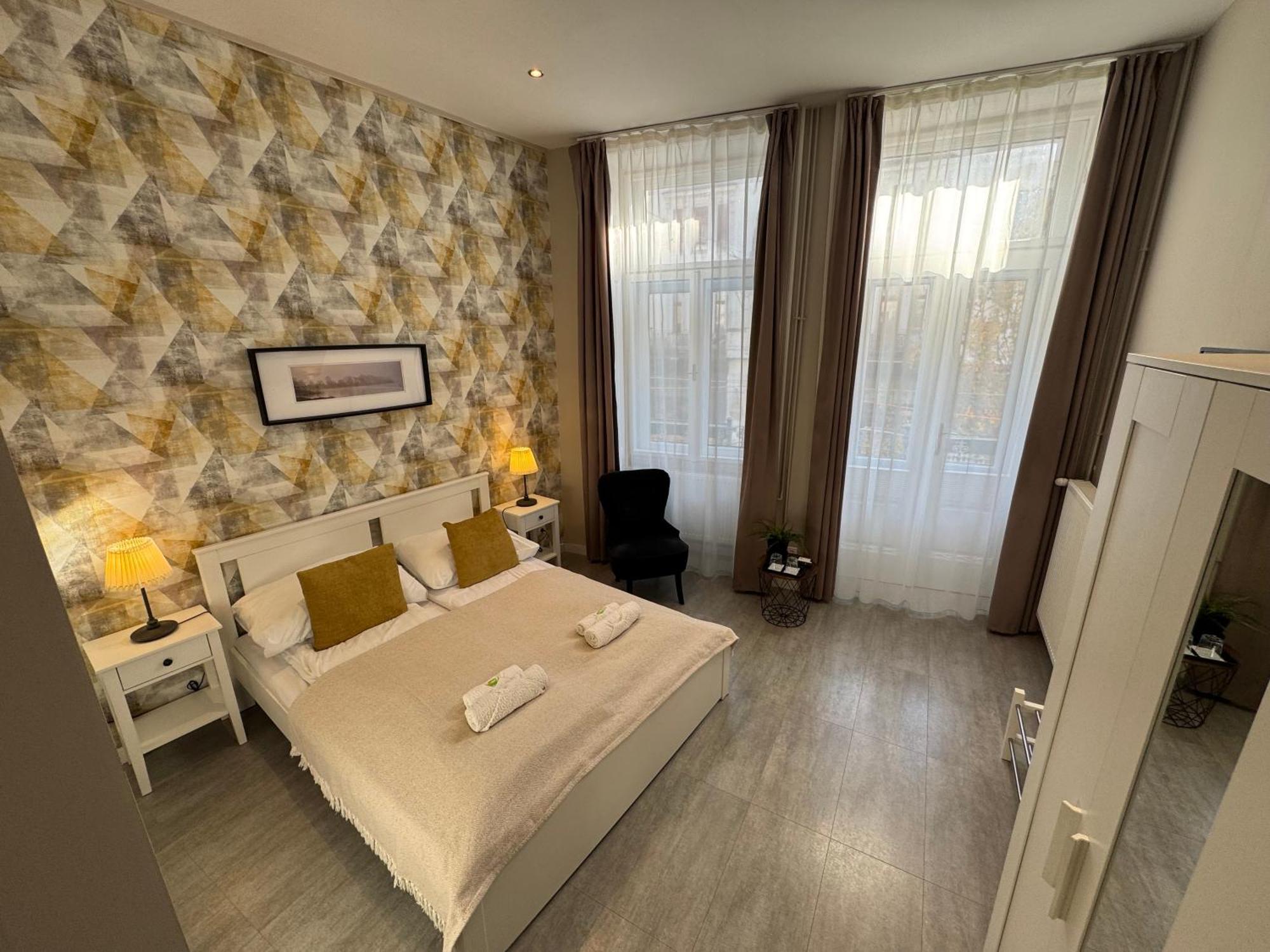 Center Rooms Miskolc Eksteriør bilde