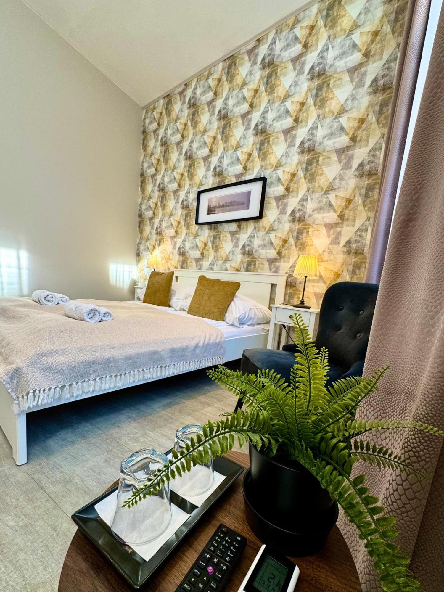 Center Rooms Miskolc Eksteriør bilde